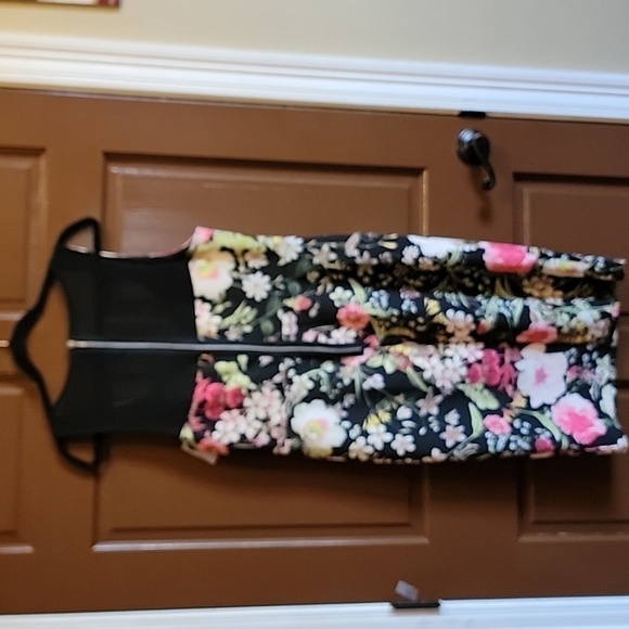 Bisou Bisou-Black print sleeveless sheer back size 12 NWT. - Picture 5 of 9